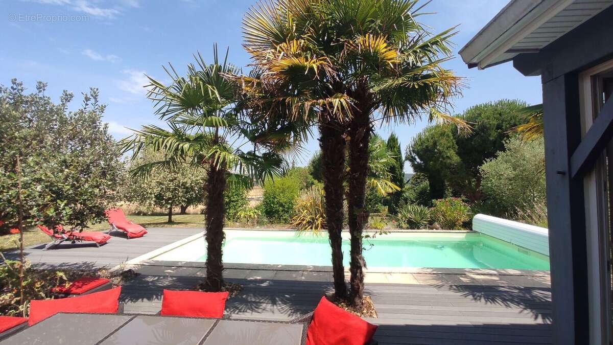 Maison à VOUNEUIL-SUR-VIENNE