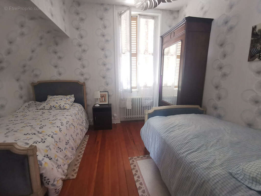 Maison à PORT-DE-PILES