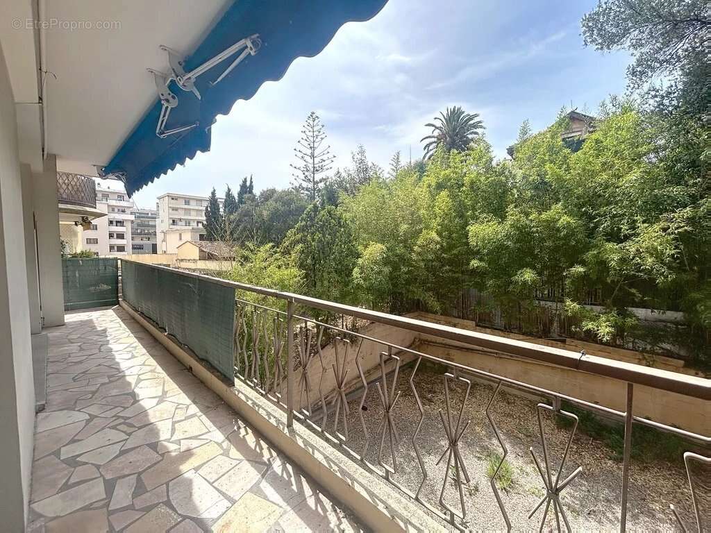 Appartement à LE CANNET