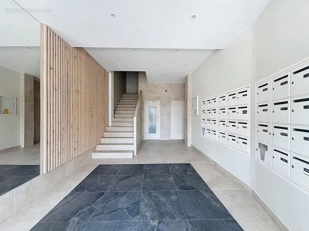 Appartement à LE CANNET