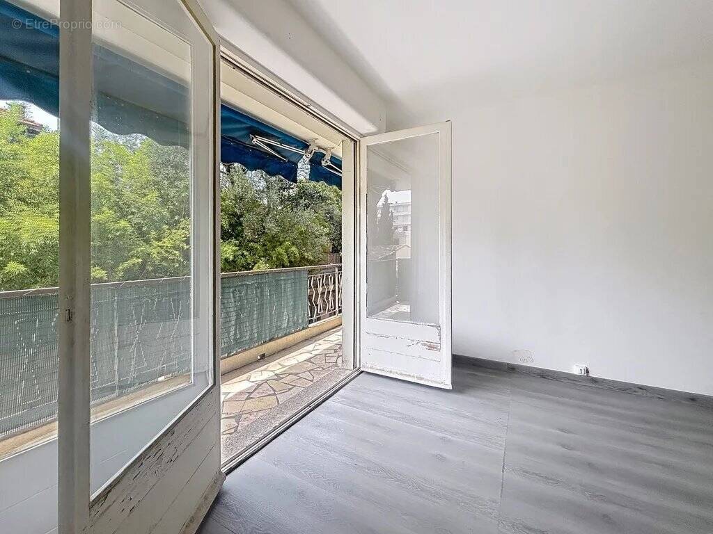 Appartement à LE CANNET