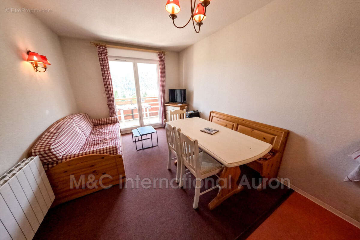 Appartement à SAINT-ETIENNE-DE-TINEE