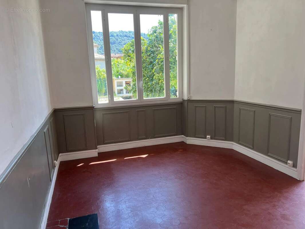 Maison à TOURRETTE-LEVENS