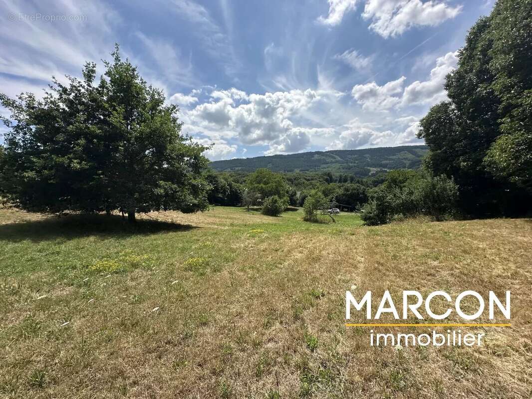 Maison à SAINT-SULPICE-LAURIERE