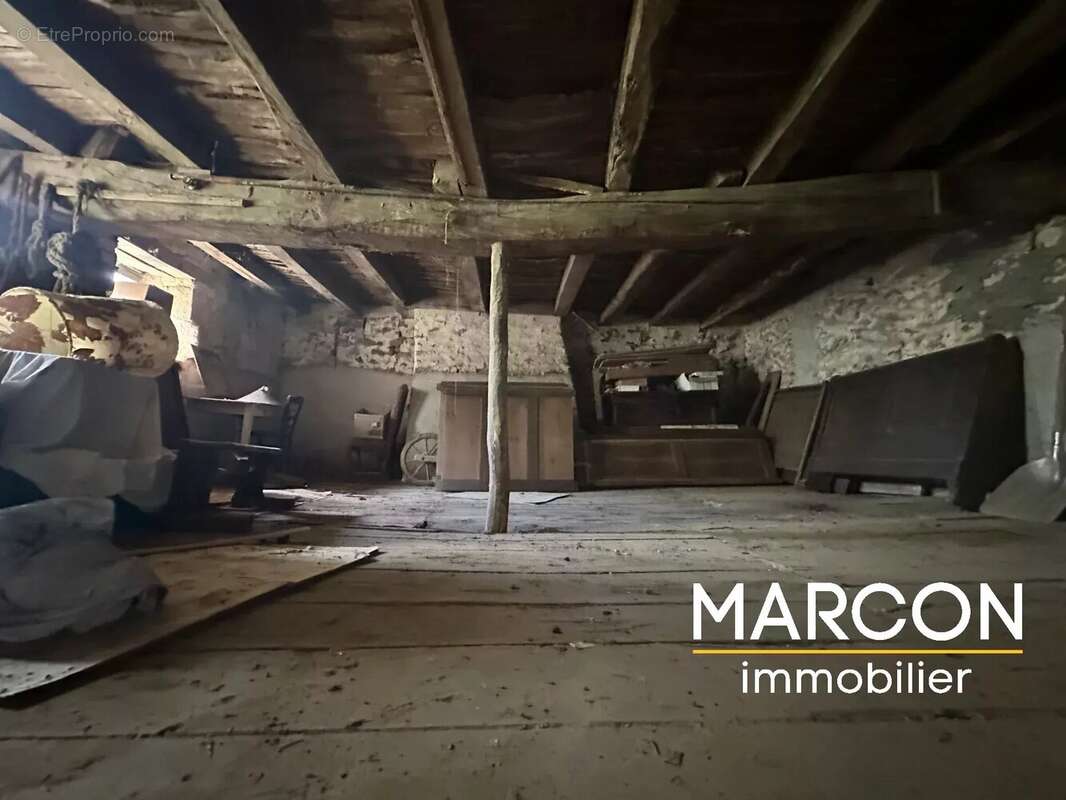 Maison à SAINT-SULPICE-LAURIERE