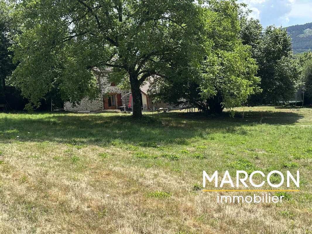 Maison à SAINT-SULPICE-LAURIERE