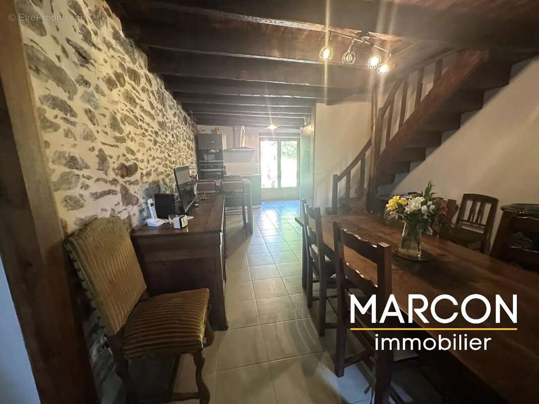 Maison à SAINT-SULPICE-LAURIERE