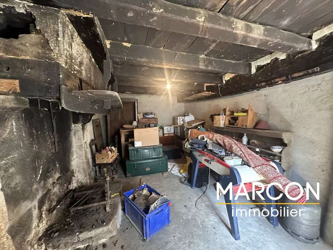 Maison à SAINT-SULPICE-LAURIERE