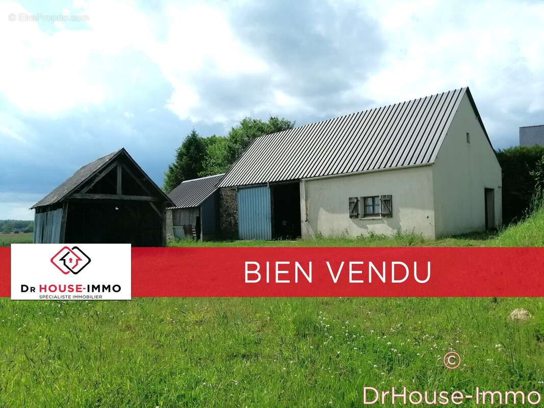 Maison à SAINT-GEORGES-BUTTAVENT