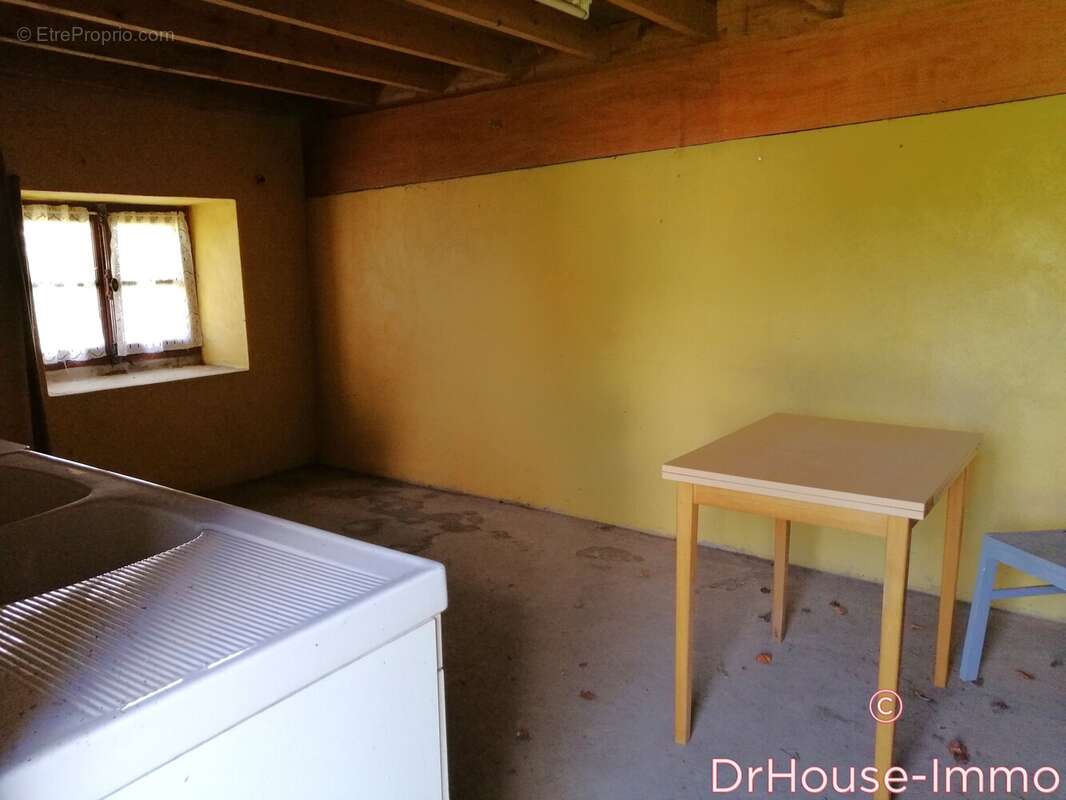 Maison à SAINT-GEORGES-BUTTAVENT