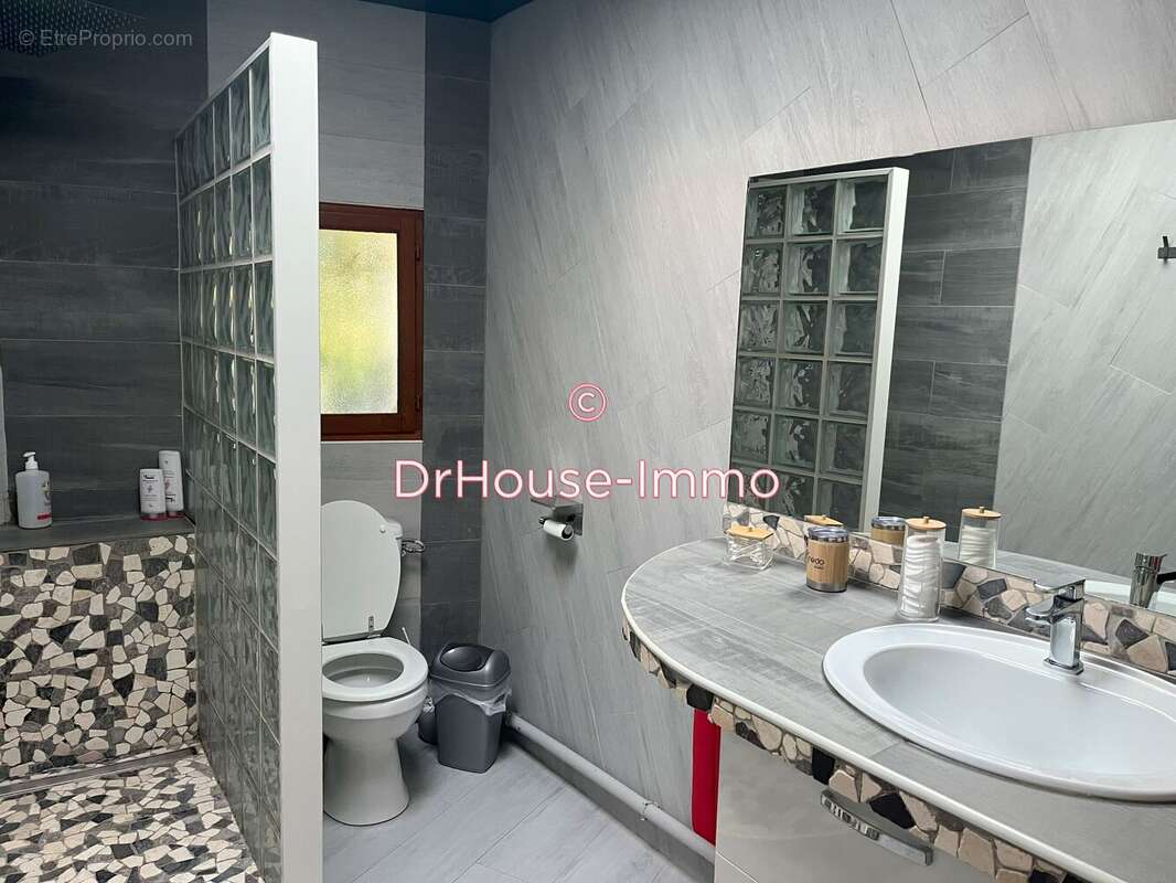 Autre à ESPONDEILHAN