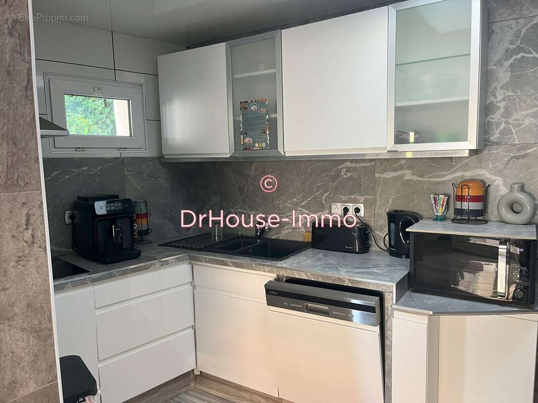 Autre à ESPONDEILHAN