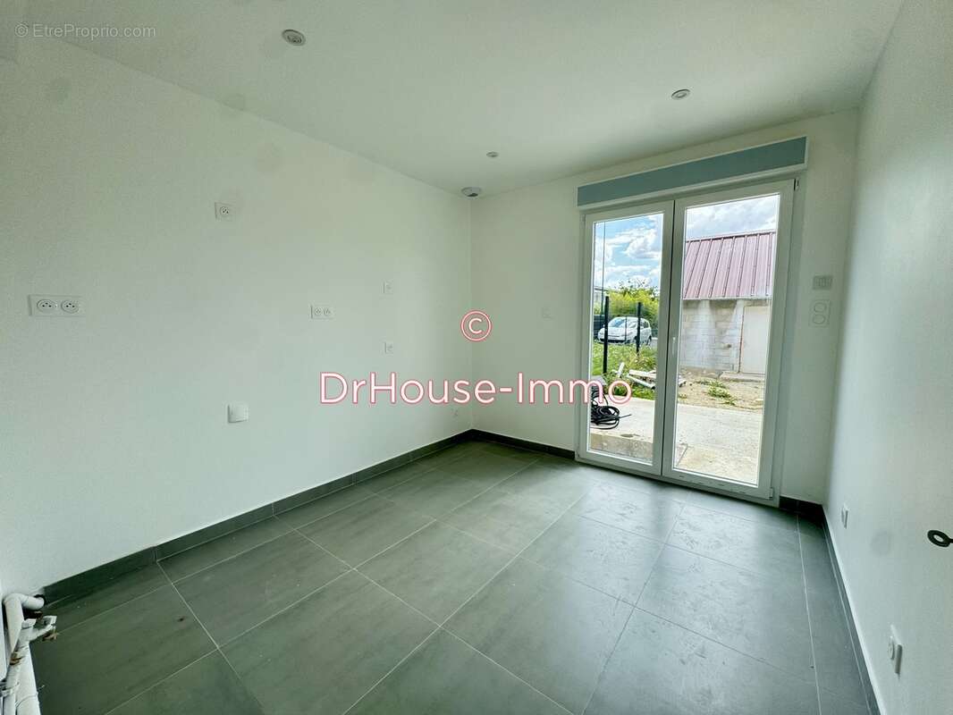 Maison à CHALETTE-SUR-LOING