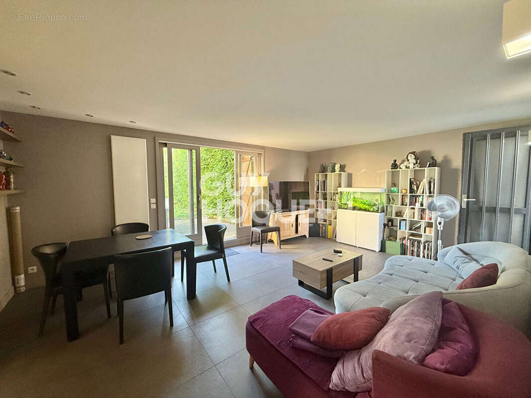 Maison à L&#039;HAY-LES-ROSES