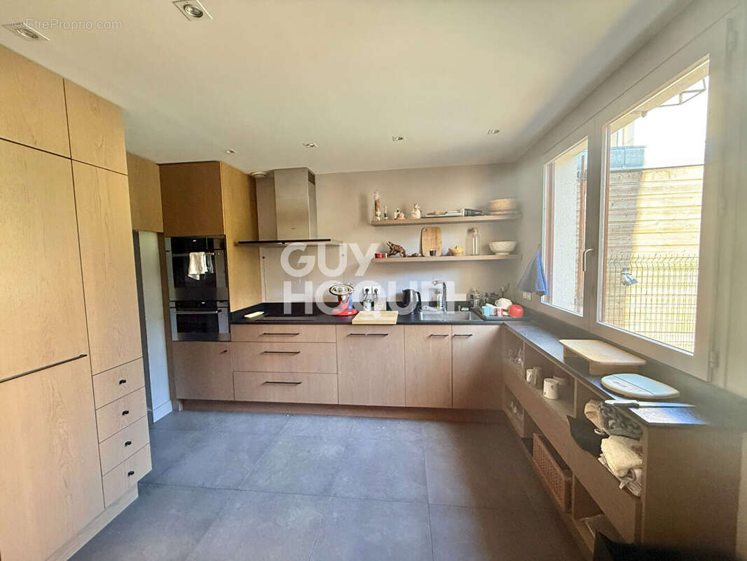 Maison à L&#039;HAY-LES-ROSES