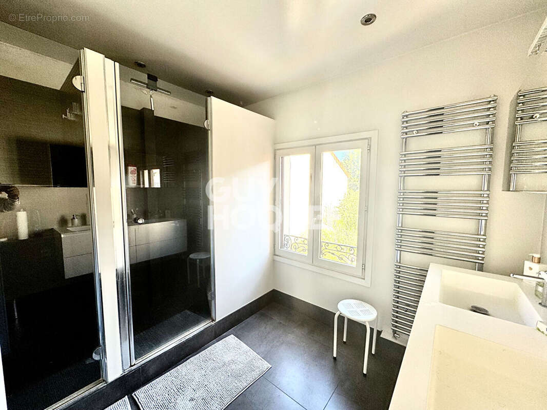 Maison à L&#039;HAY-LES-ROSES