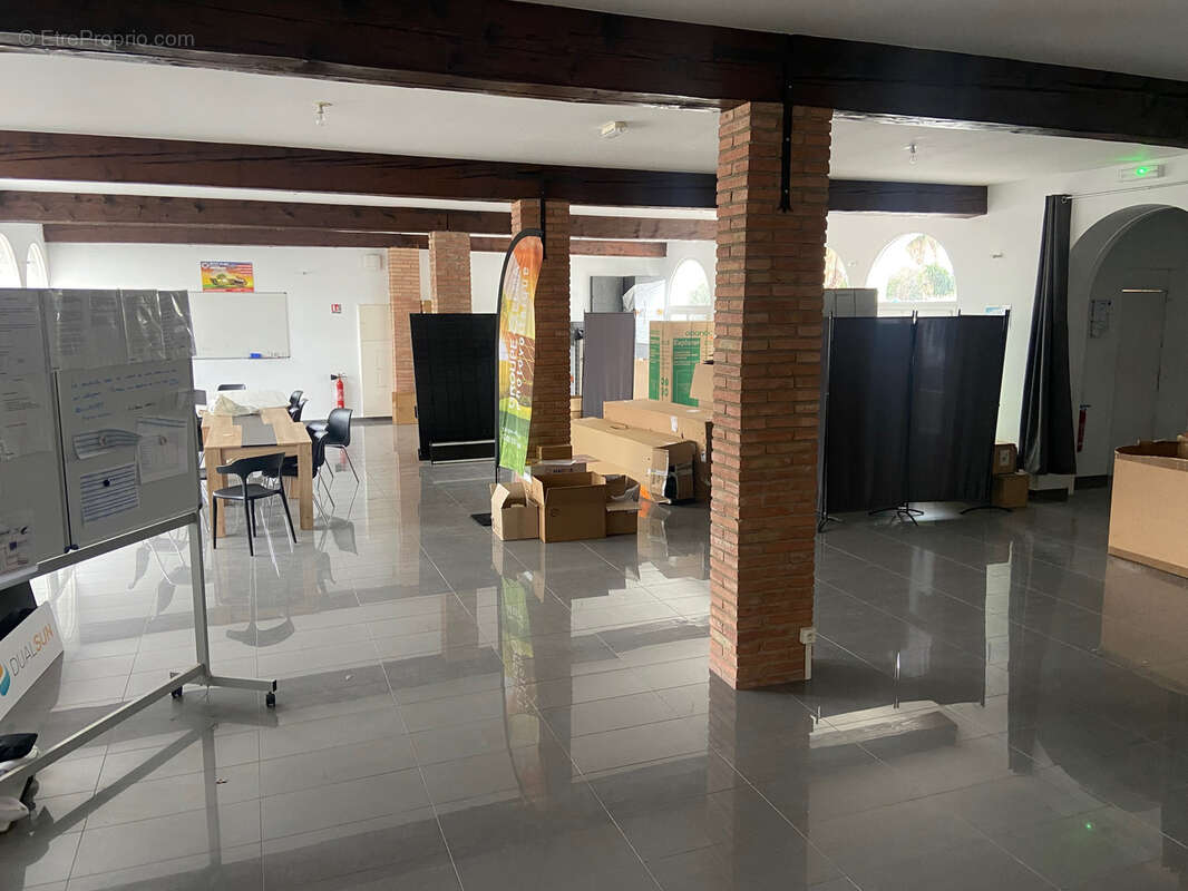 Commerce à VILLEMOLAQUE