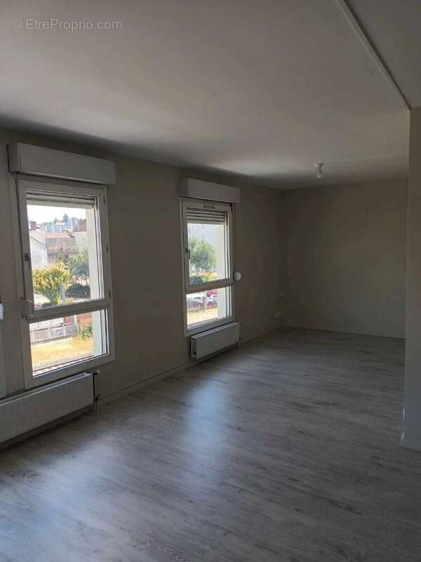 Appartement à MONTCEAU-LES-MINES