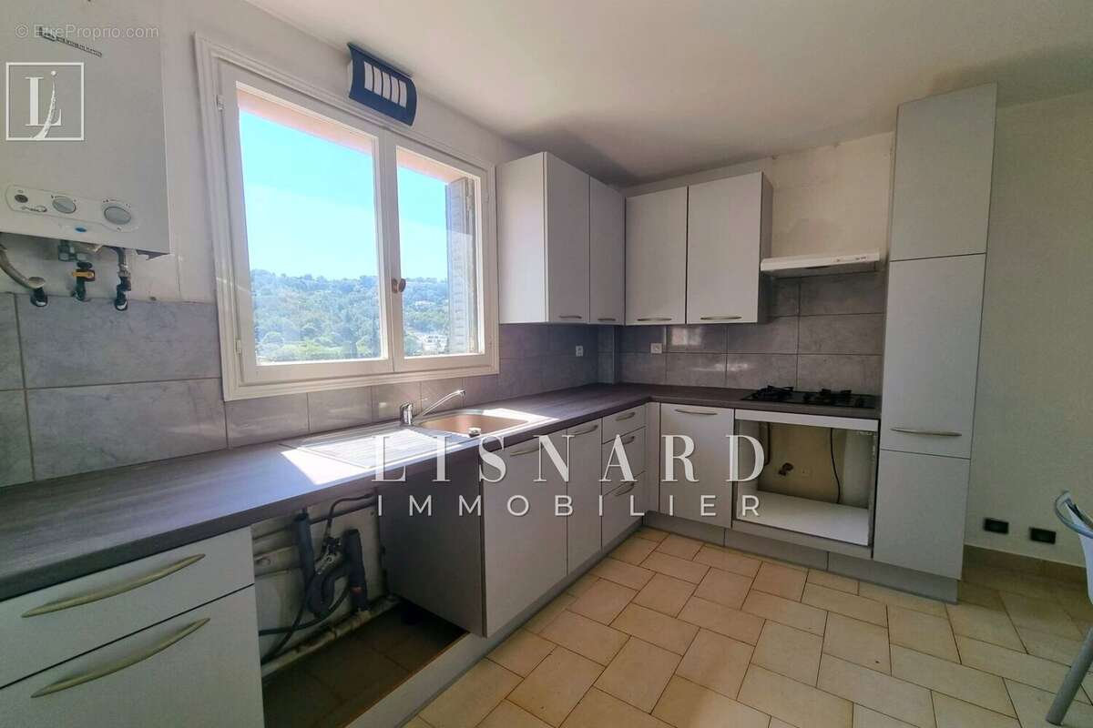 Appartement à VALLAURIS