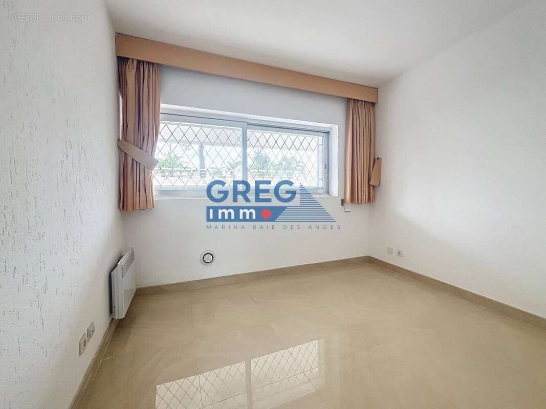 Appartement à VILLENEUVE-LOUBET