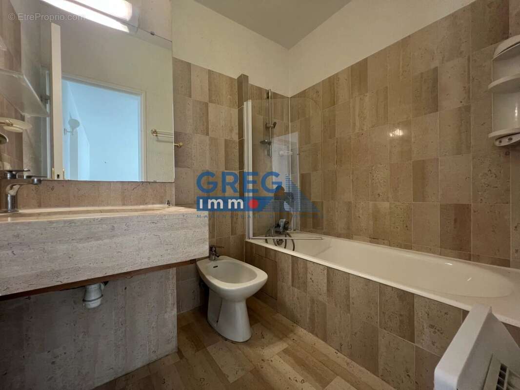 Appartement à VILLENEUVE-LOUBET