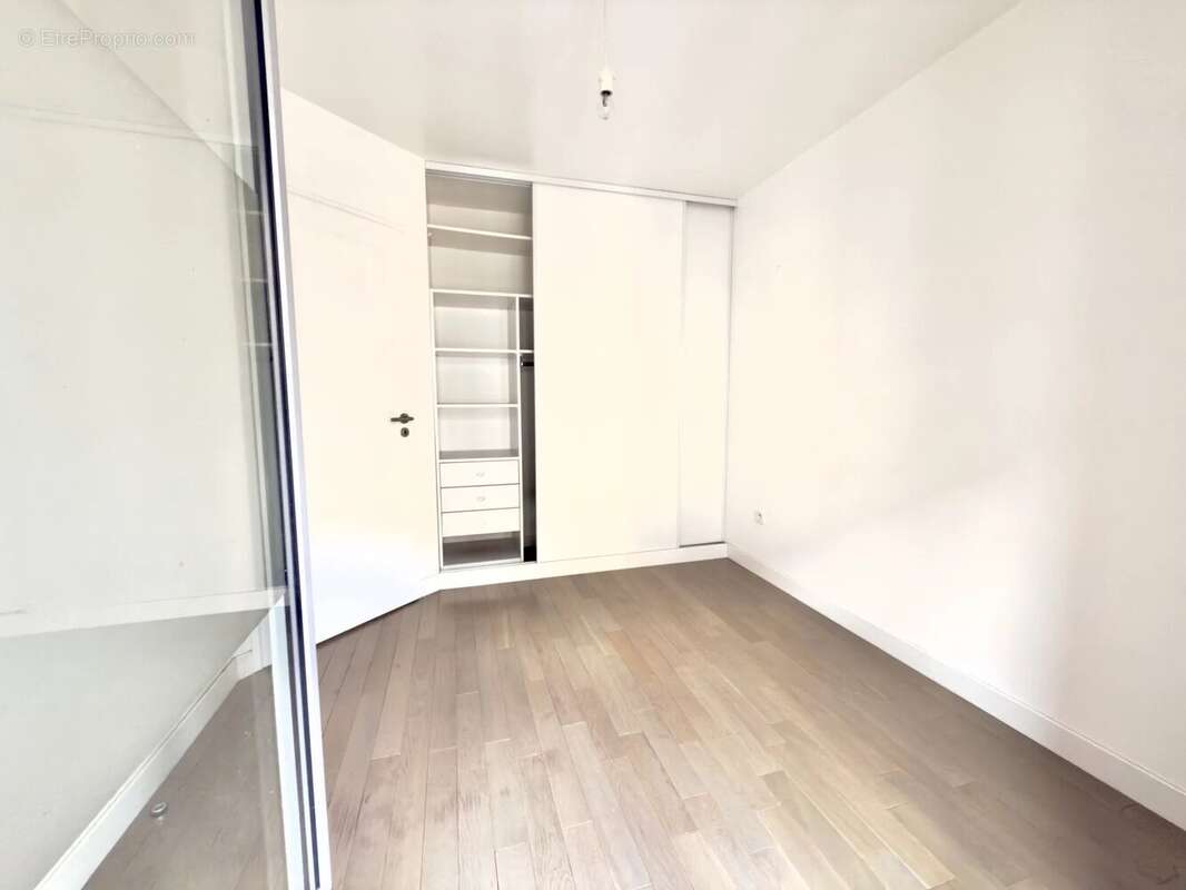 Appartement à PARIS-19E