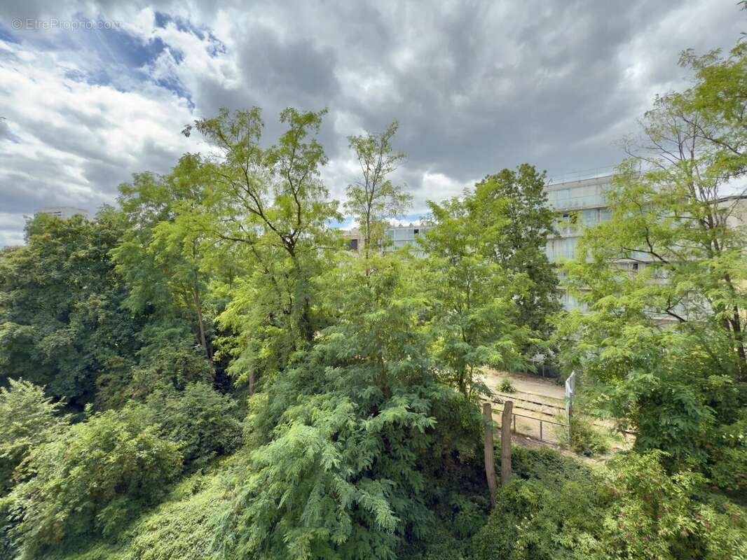 Appartement à PARIS-19E