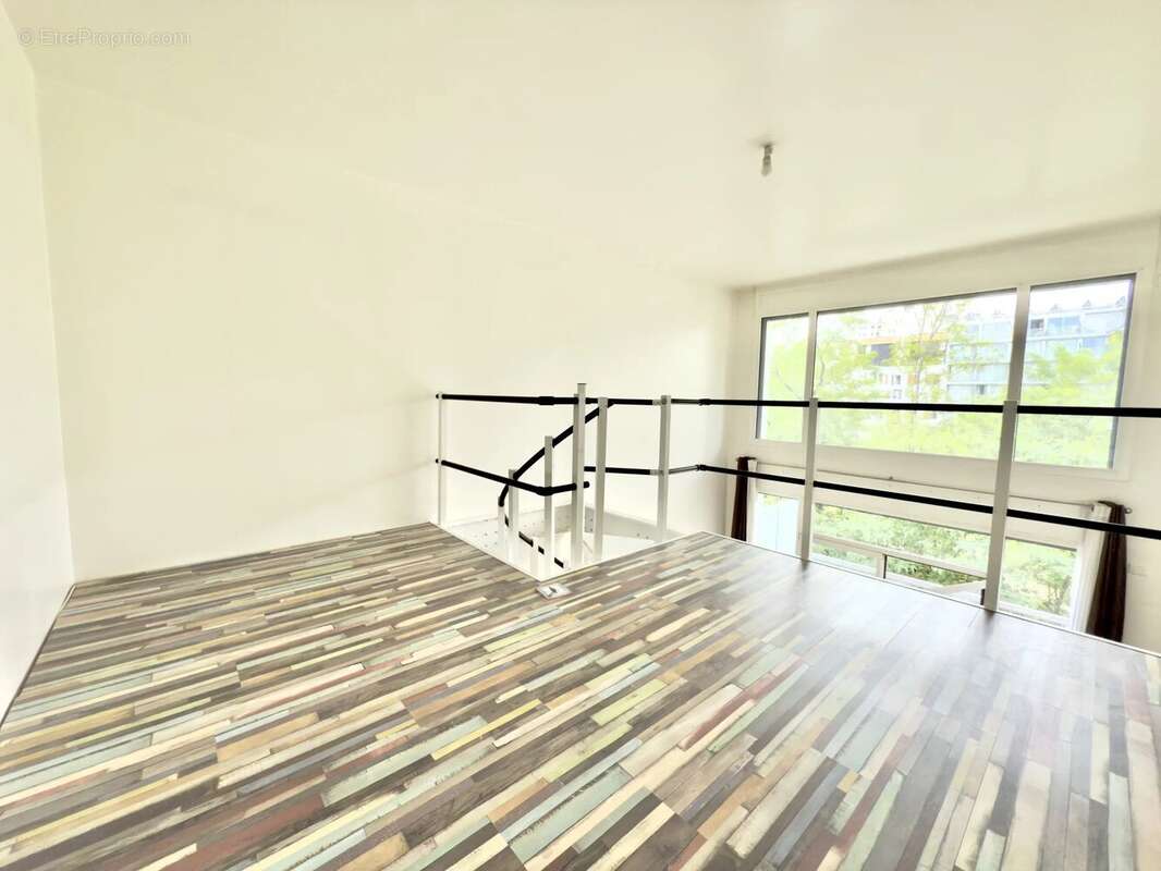 Appartement à PARIS-19E