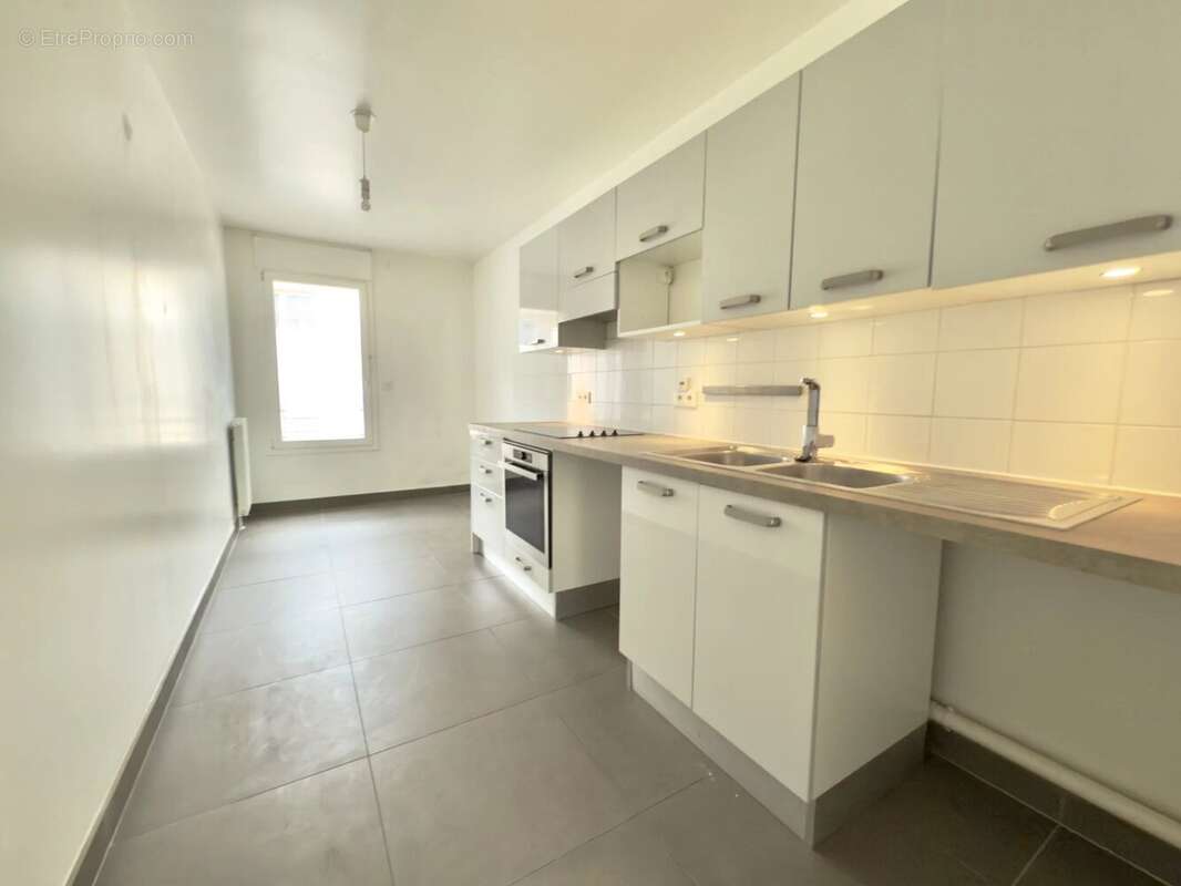 Appartement à PARIS-19E