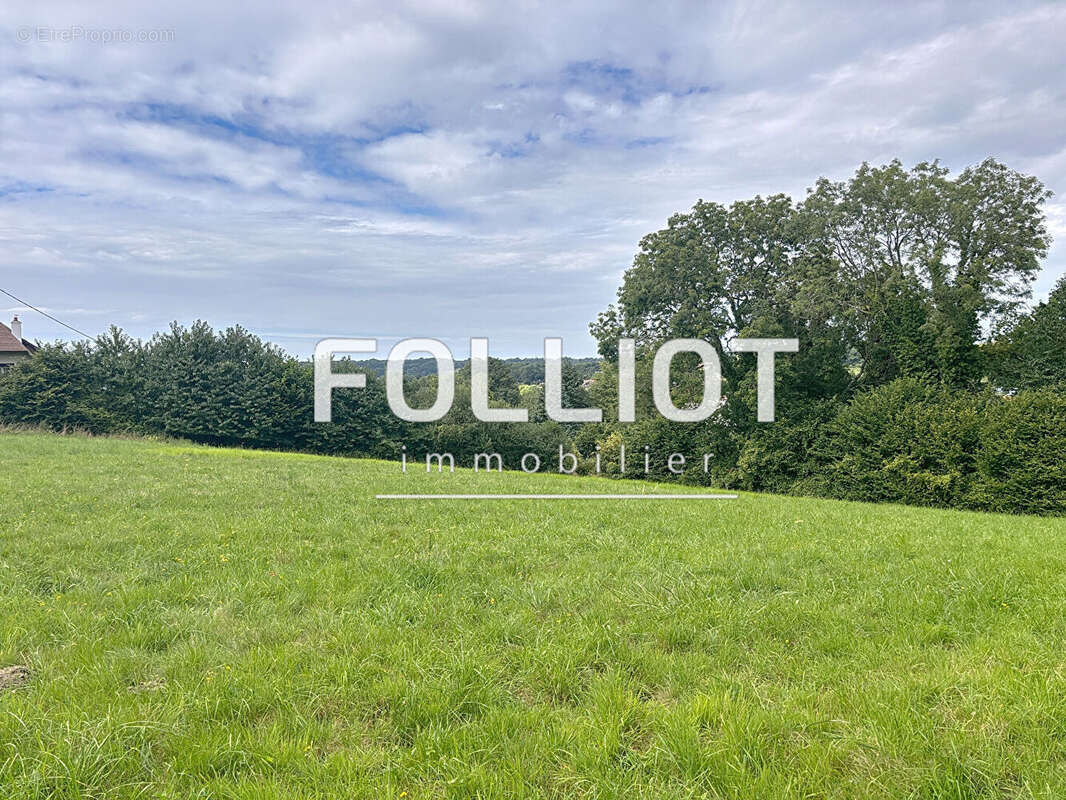 Terrain à GONNEVILLE-SUR-MER