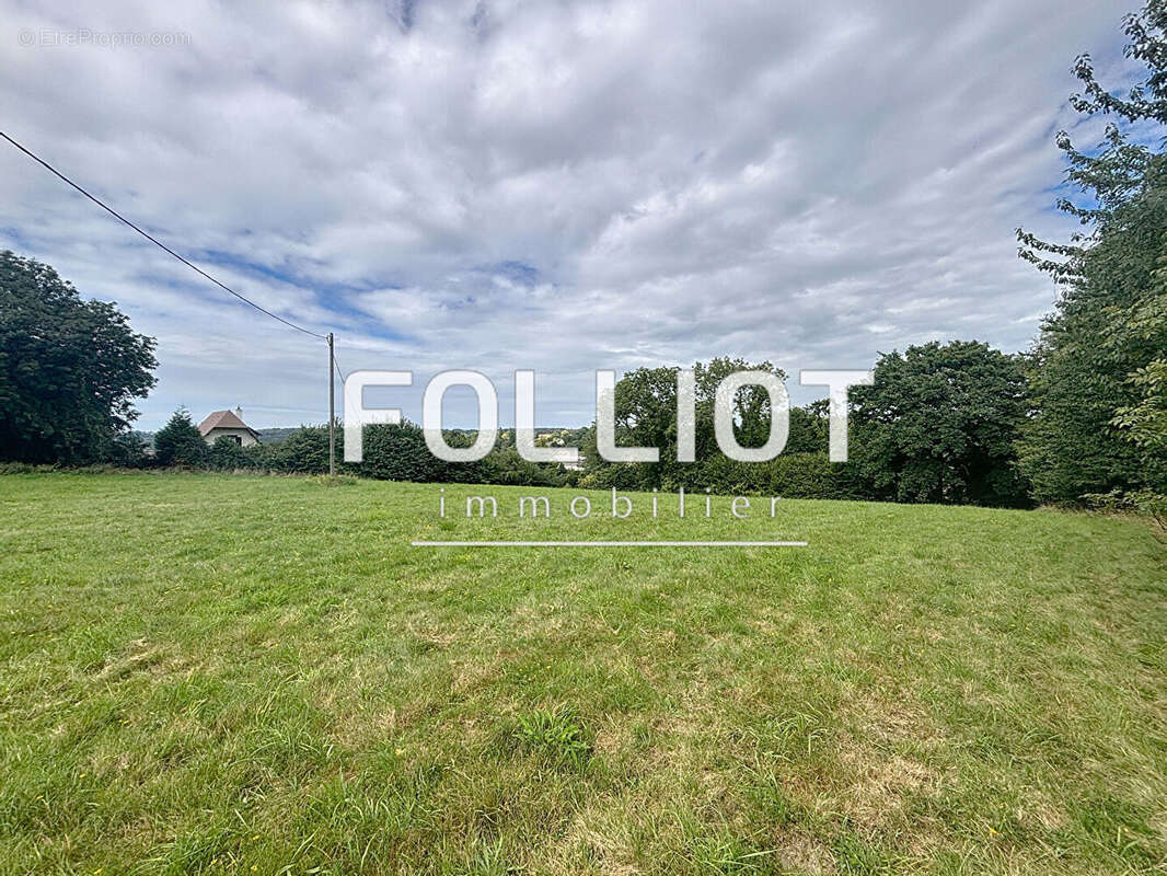 Terrain à GONNEVILLE-SUR-MER