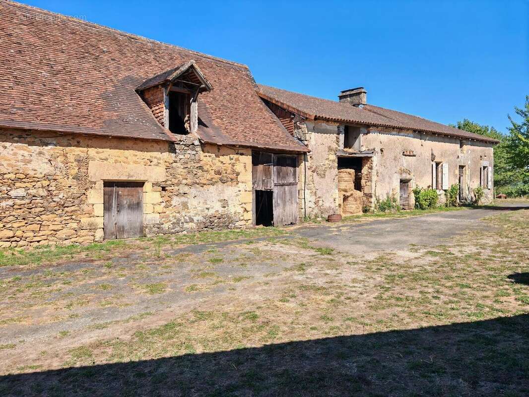 Ensemble grange maison - Maison à THIVIERS