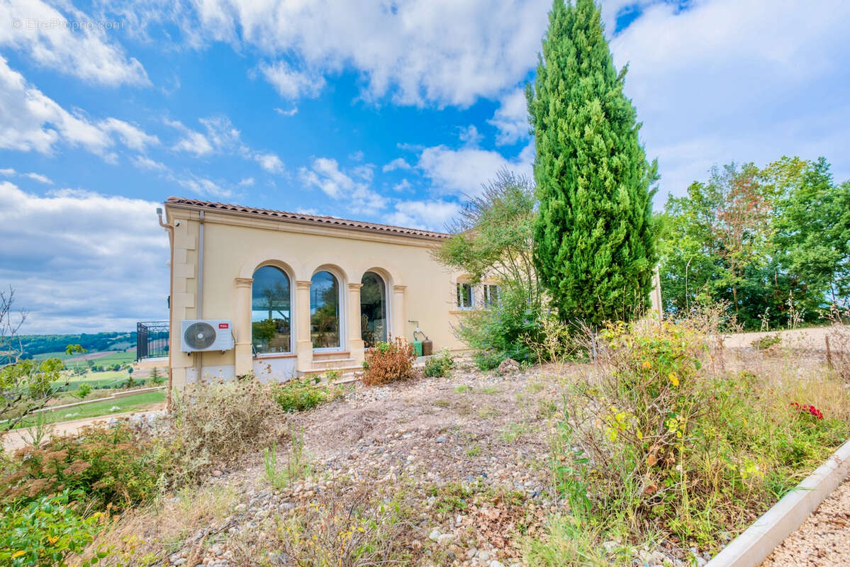 Maison à SAINTE-LIVRADE-SUR-LOT
