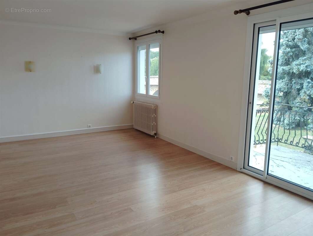 Maison à SAINT-REMY-SUR-AVRE