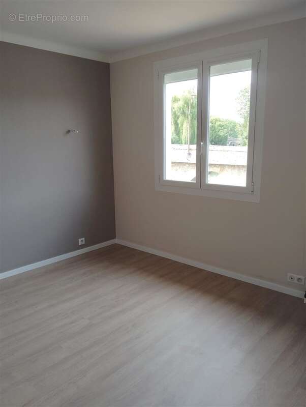 Maison à SAINT-REMY-SUR-AVRE