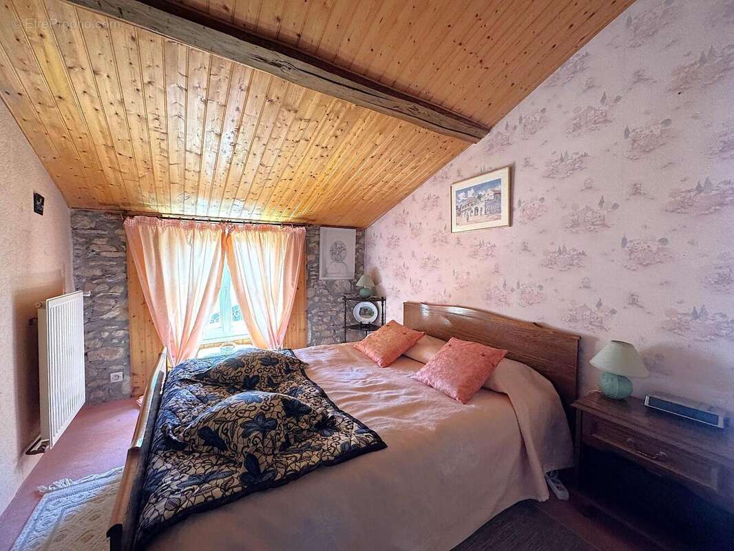   - Maison à MAUZE-THOUARSAIS