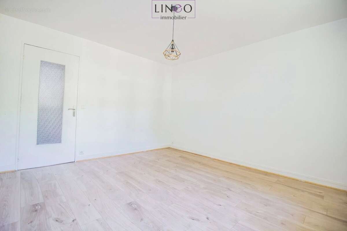 Appartement à THIAIS