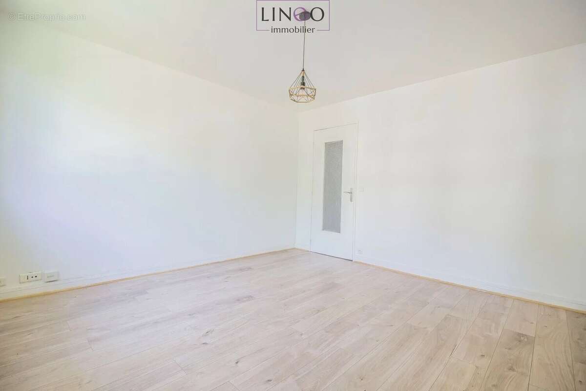 Appartement à THIAIS