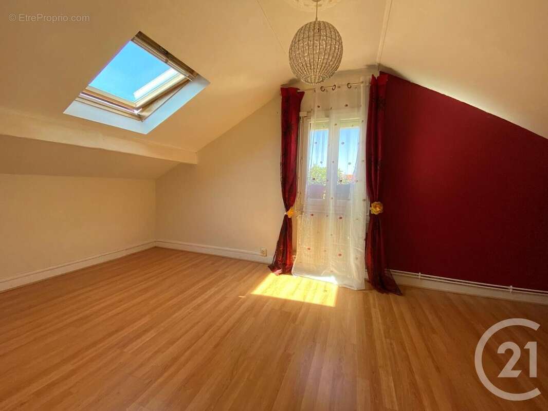 Maison à TREMBLAY-EN-FRANCE