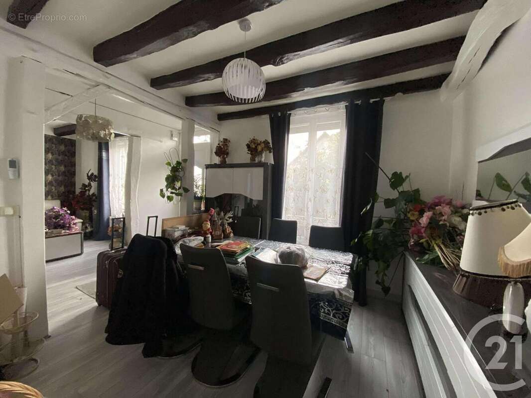 Maison à TREMBLAY-EN-FRANCE