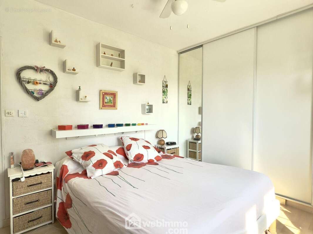 Maison à LONGUE-JUMELLES