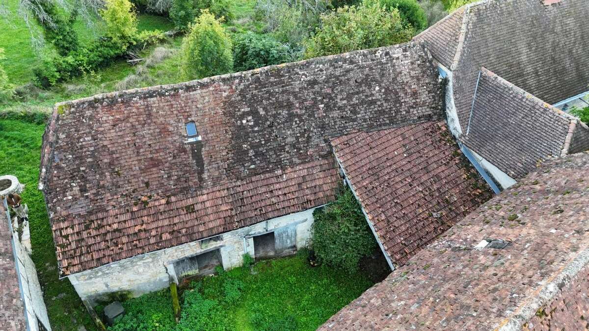 Maison à SAINT-CERNIN