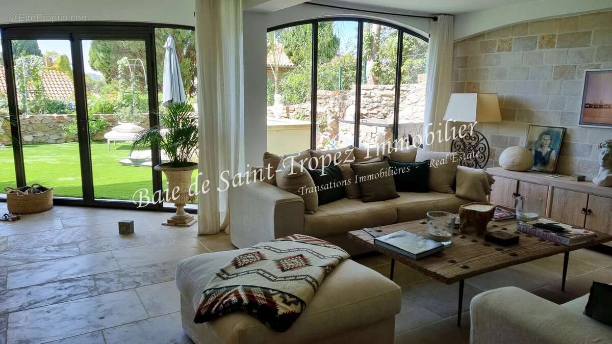 Appartement à SAINT-TROPEZ