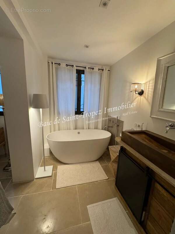 Appartement à SAINT-TROPEZ