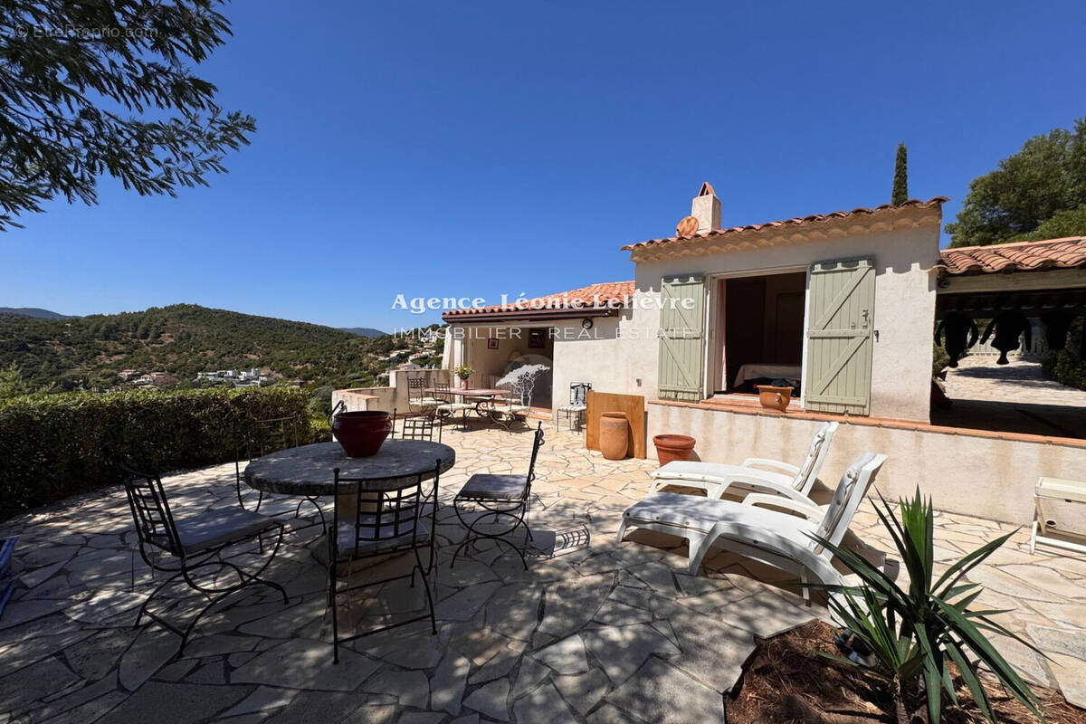 Maison à LES ISSAMBRES