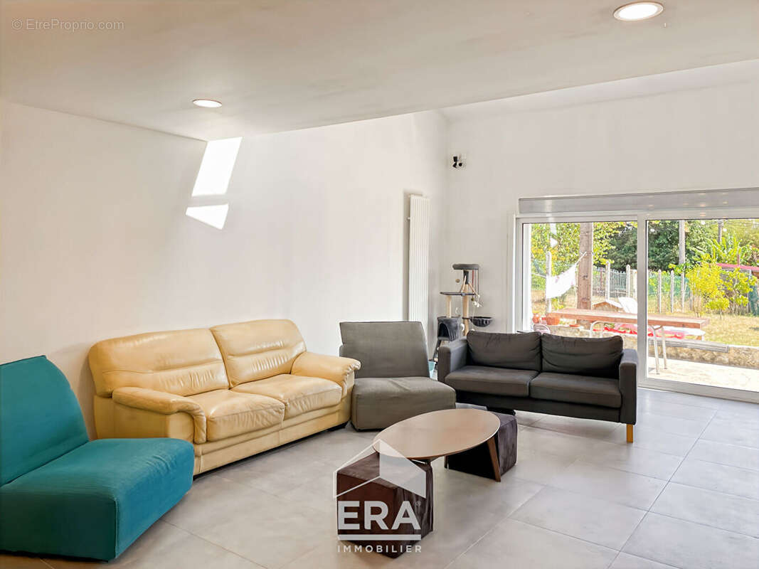 Maison à BLANQUEFORT