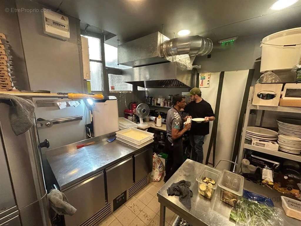 Commerce à PARIS-17E