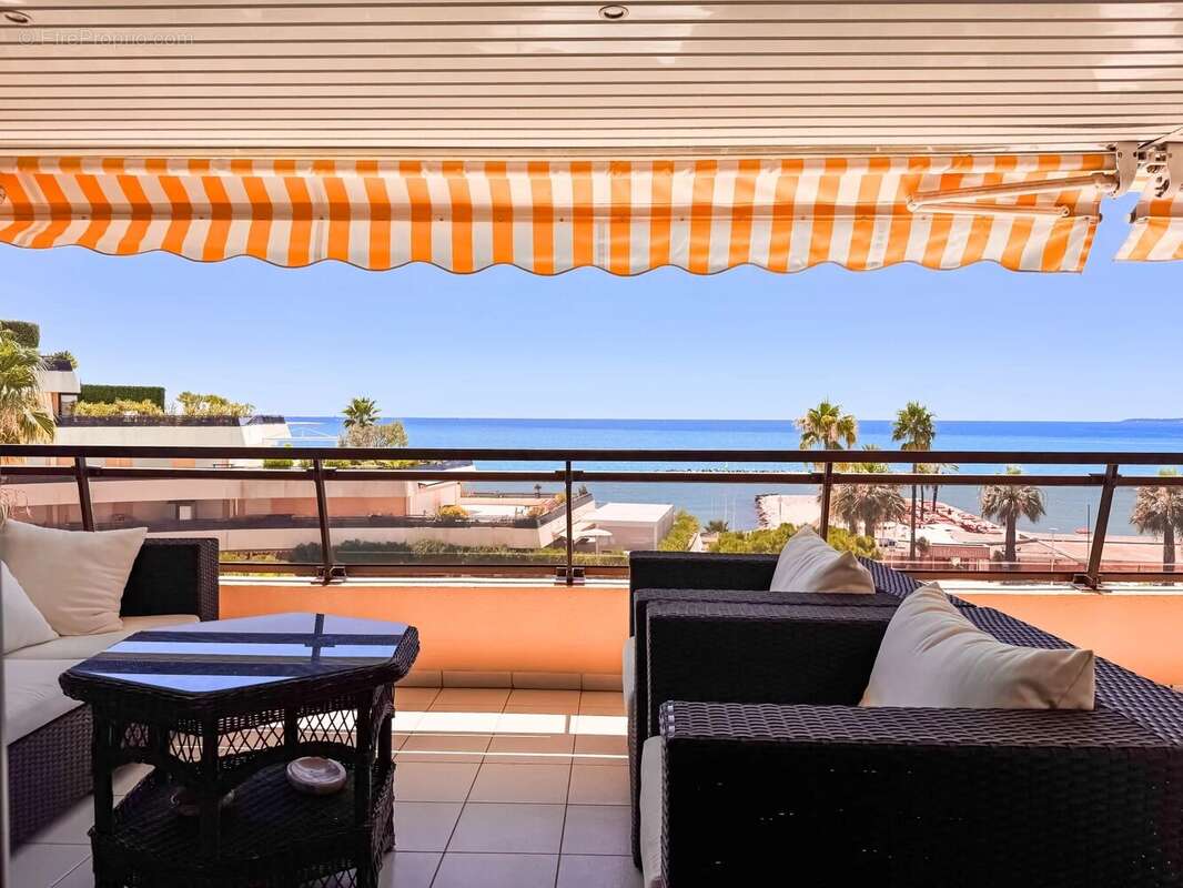 Appartement à SAINT-LAURENT-DU-VAR