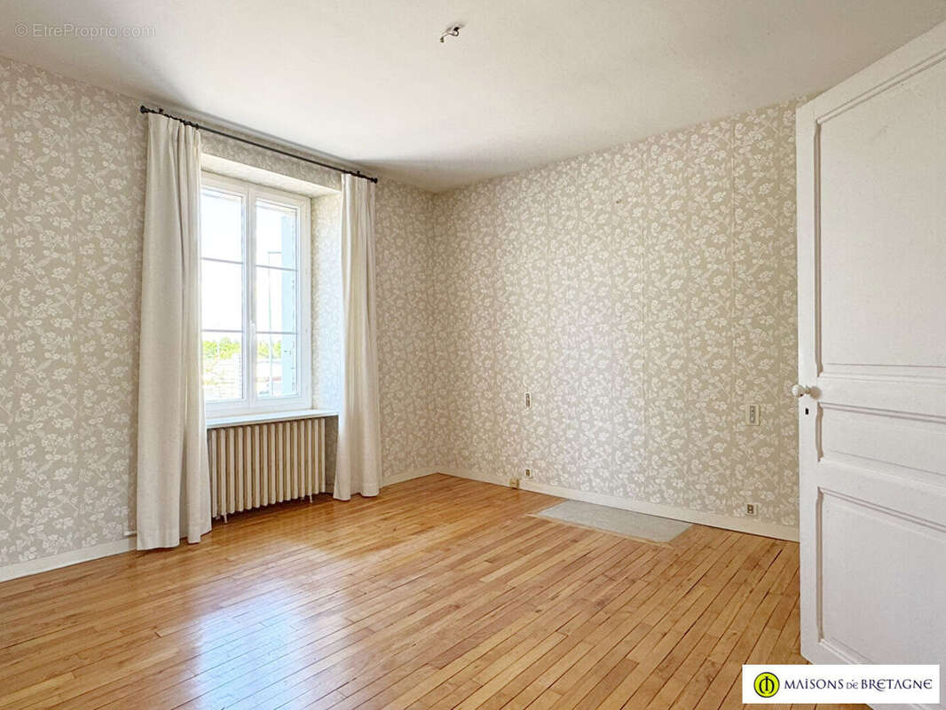 Commerce à RIEC-SUR-BELON