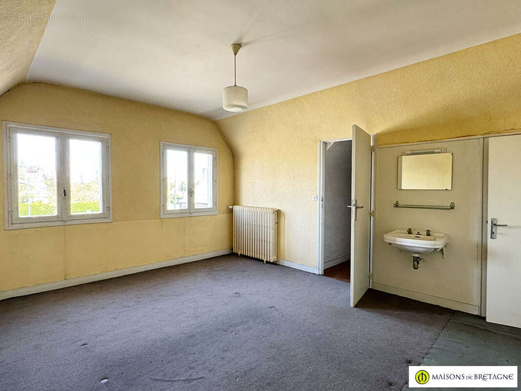 Commerce à RIEC-SUR-BELON